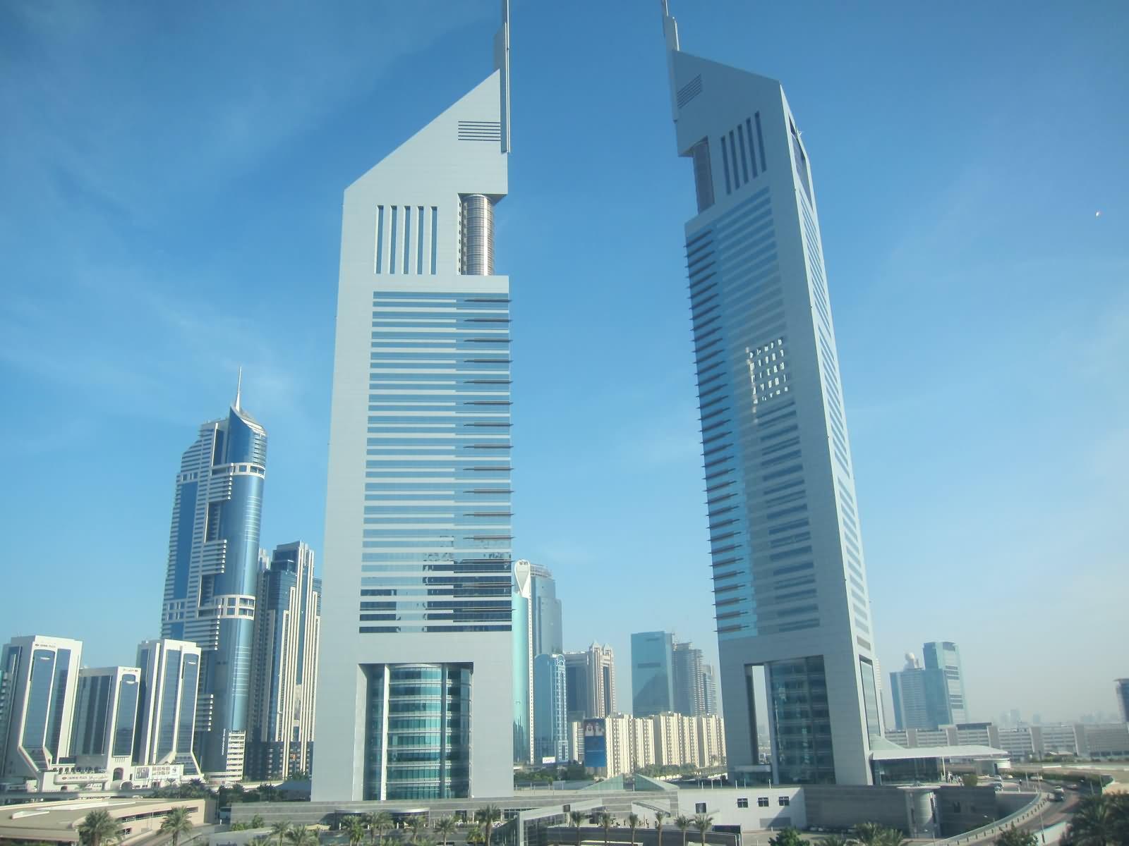 Фото Emirates Park Tower