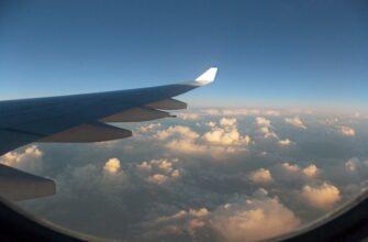 Почему авиапассажирам приходится рассматривать облака через округлые, а не прямоугольные окошки