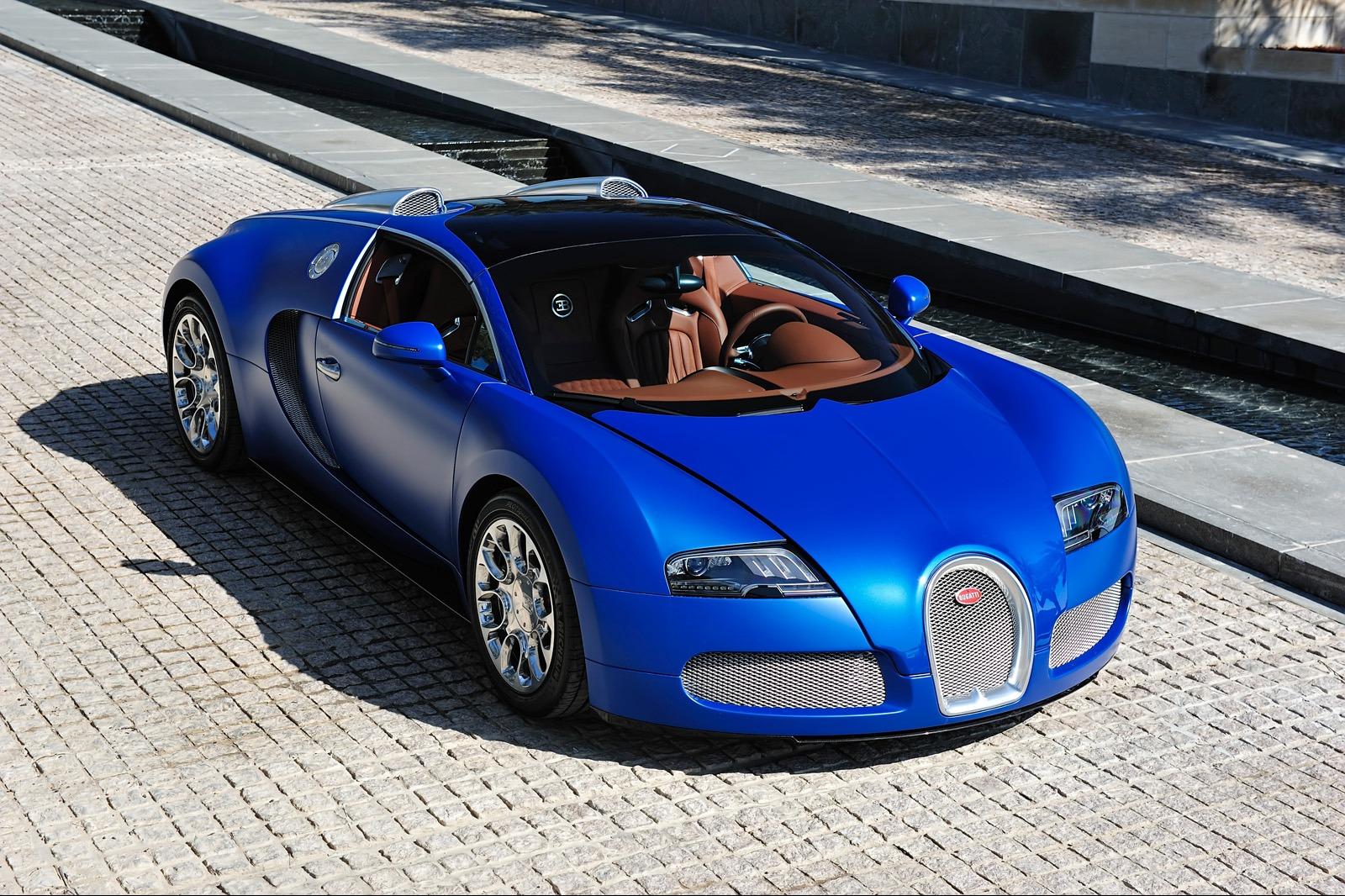 На фото Veyron от Bugatti