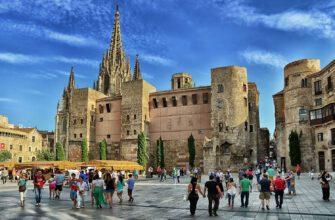 Барселона борется с туристическим наплывом в центральных районах